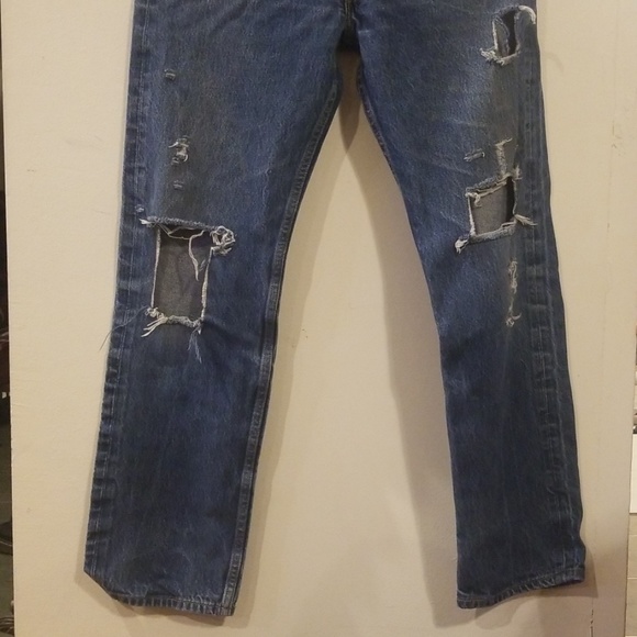 LEVIS 501 Straight leg botton fly 34 x32 - Picture 2 of 6